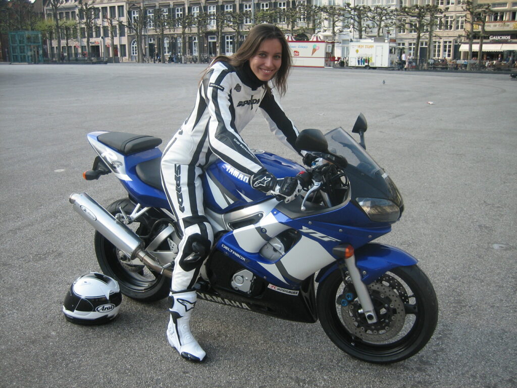 Finally! My very own R6!